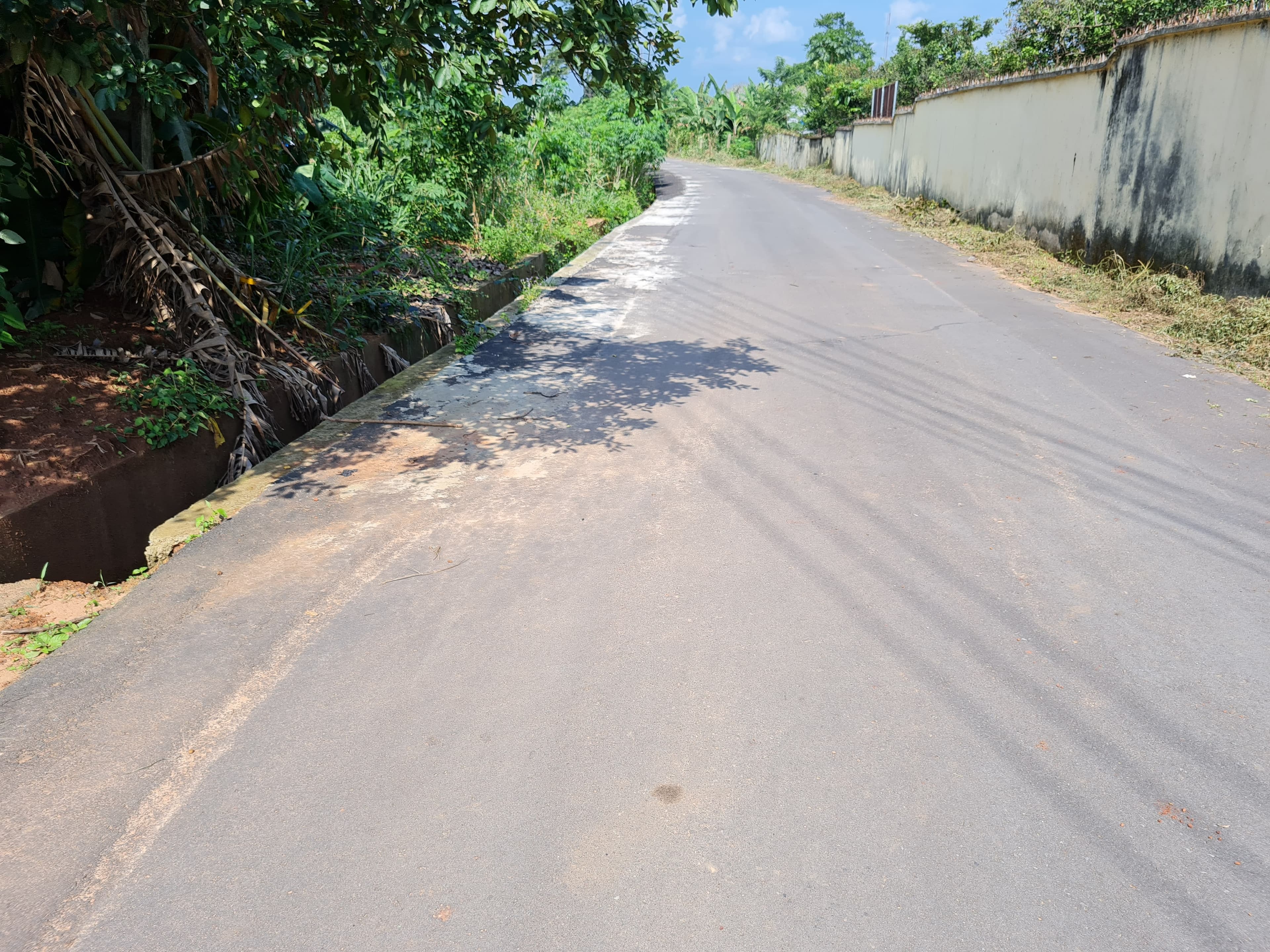 Asphalt Tarring Of Internal Road At Umudike(4Km), Kuru(1Km) And Otobi(1Km)